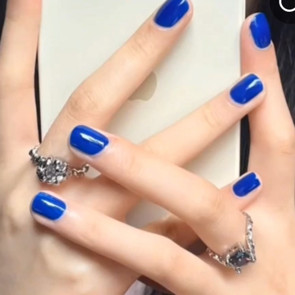 24pcs Glossy Short Square Klein Blue Press On Nails Solid